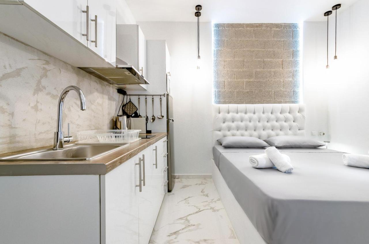 Lux Studio 11 With Yard In The Heart Of Athens Apartamento Exterior foto